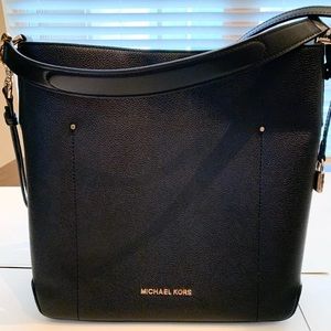 michael kors hayes bucket bag